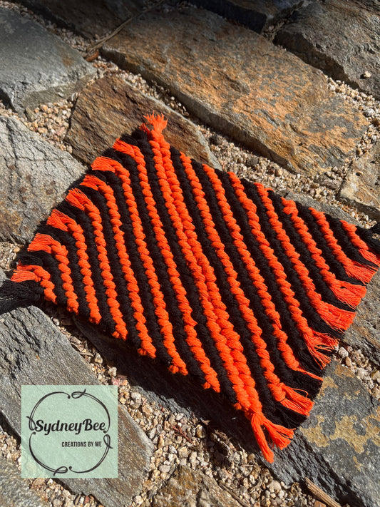 Diagonal Line Placemat/Potholder