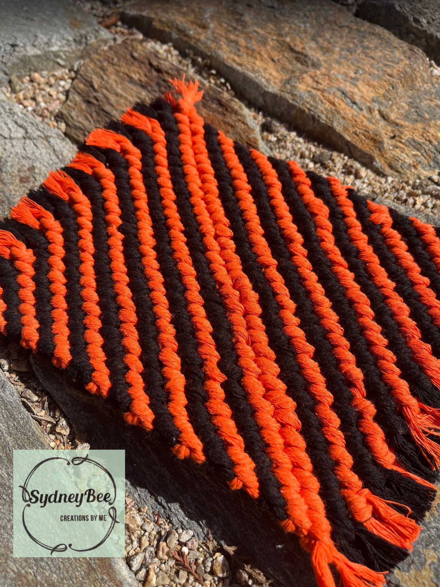 Diagonal Line Placemat/Potholder